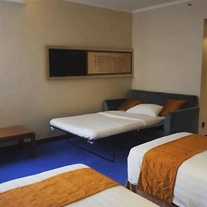 Non Smoking City View Deluxe Room Triple bed